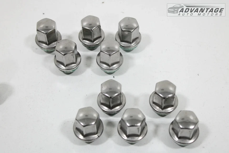 Juego de 20 pernos de tuerca de llanta delantera o trasera Chevrolet Trax 2024 plateados OEM Foto 3 de 4