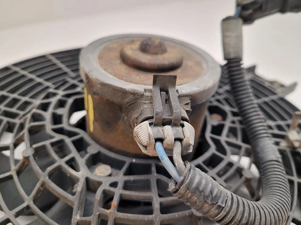 04-15 NISSAN ARMADA Radiator Fan Motor Fan Assembly Condenser 921207S000 Foto 3 de 4