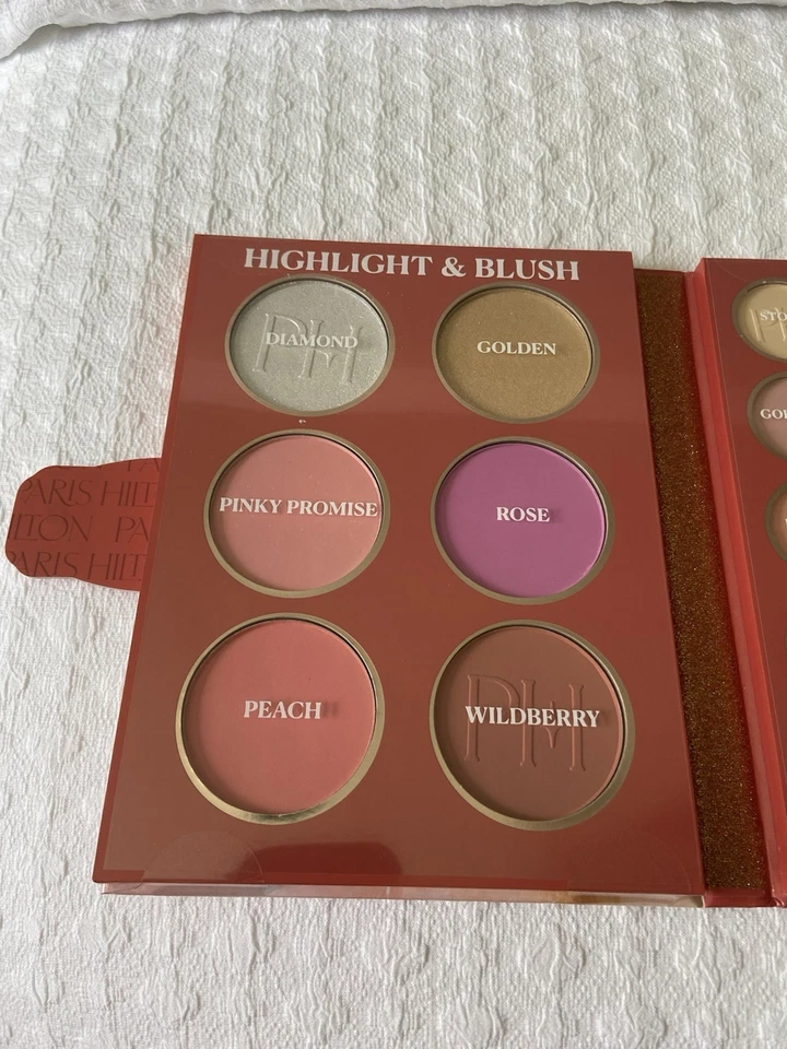 Juego de paleta para rostro y ojos Paris Hilton 52 piezas  Foto 3 de 4