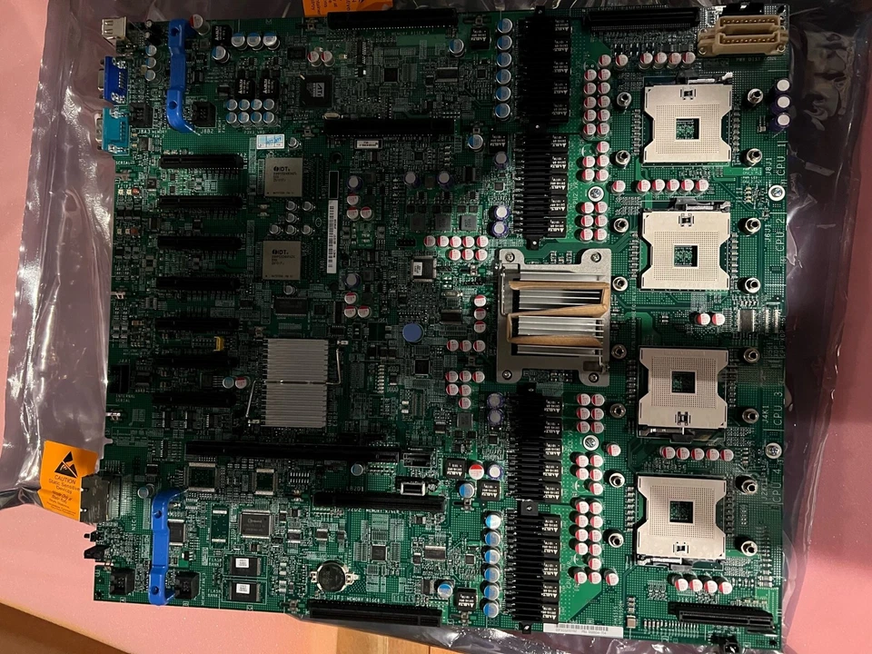 Intel System Board/Mainboard D56804-704 4x Socket - Image 2 of 4