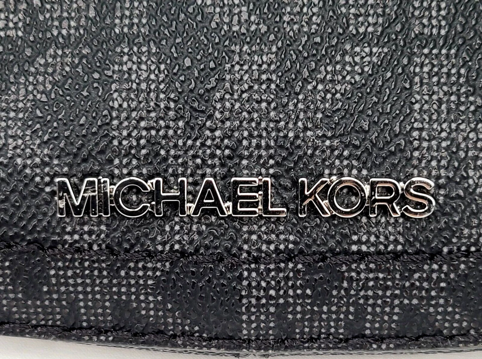 Michael Kors Purse Messenger Camden Leather Medium Black NWT Originally $228 - Image 3 of 4