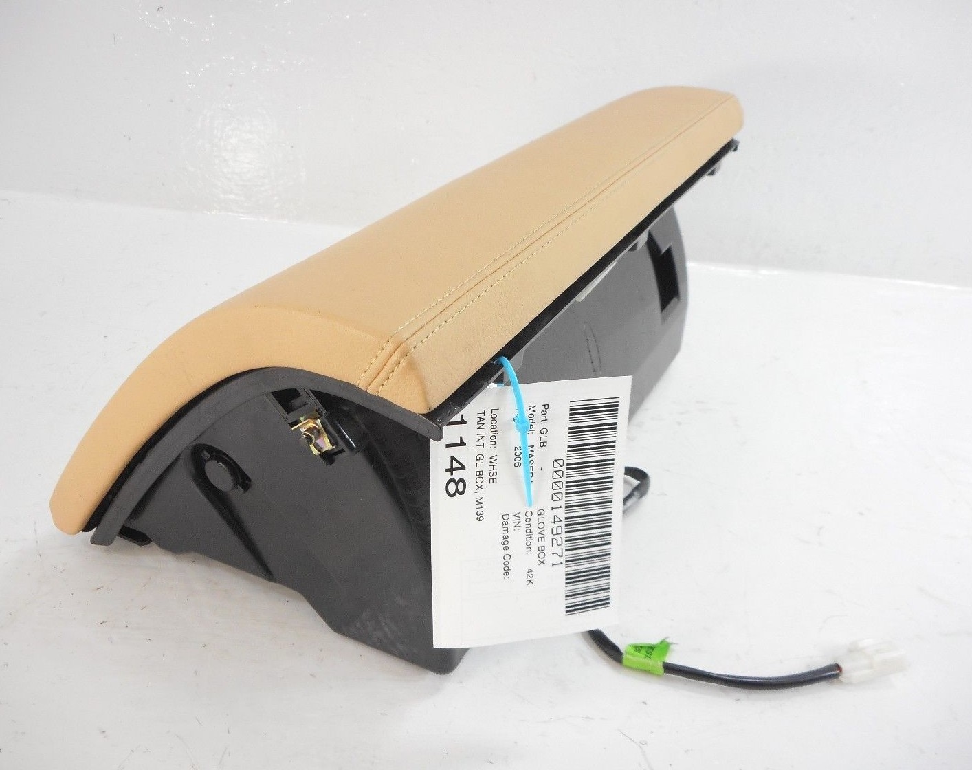 Maserati Quattroporte 2006 Glove box Beige