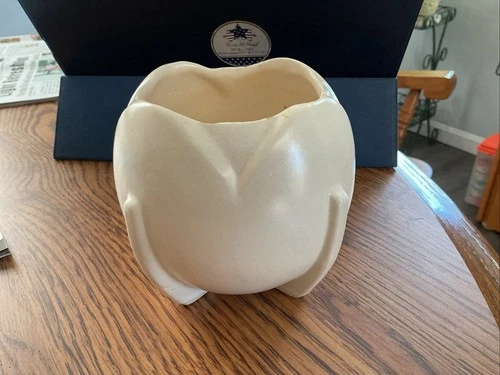 Vintage Art Deco  McCoy Tulip Ball,  Bright Glossy White Glazed Planter  1943