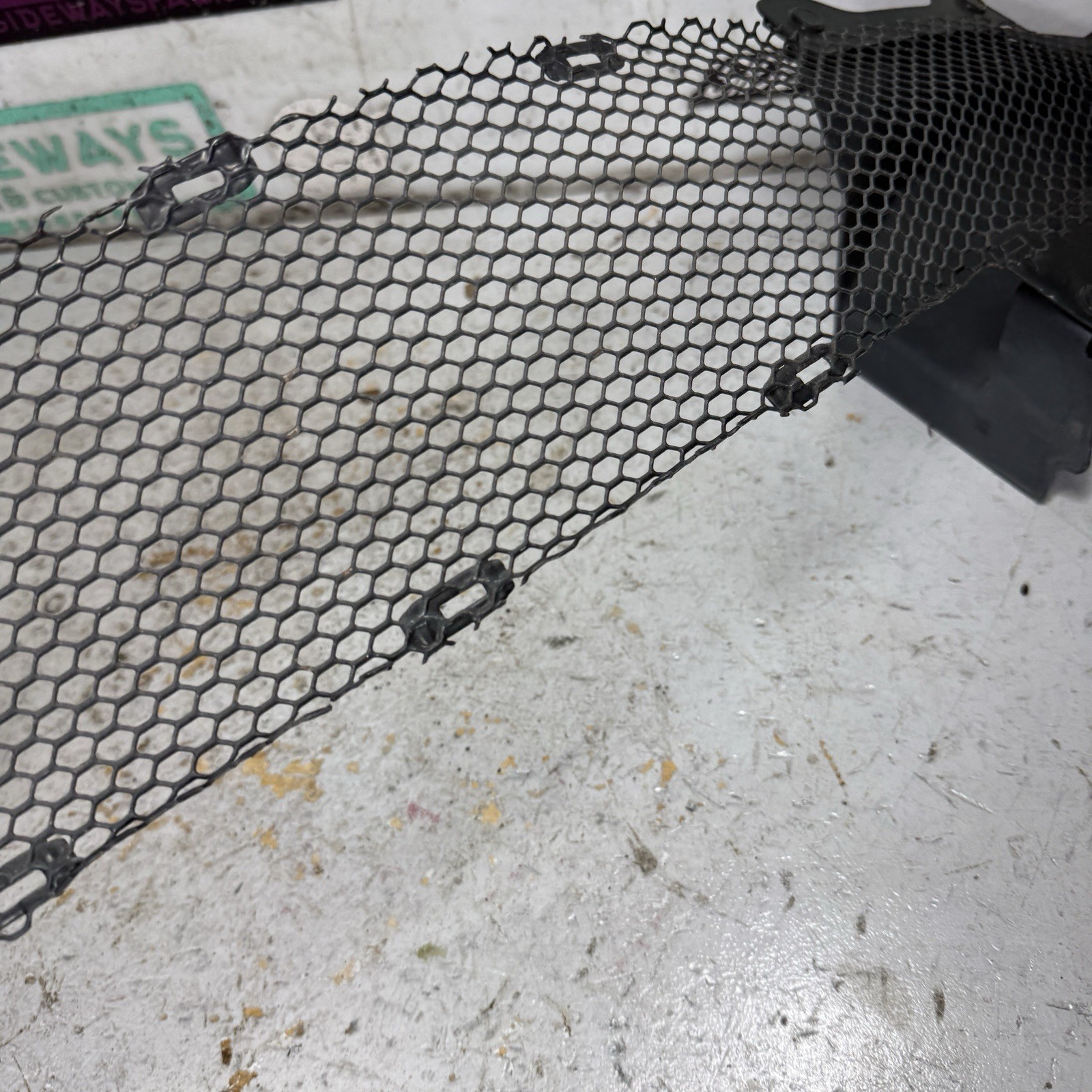 05-08 Maserati Quattroporte Front Bumper Radiator Lower Grille Mesh Sport M139