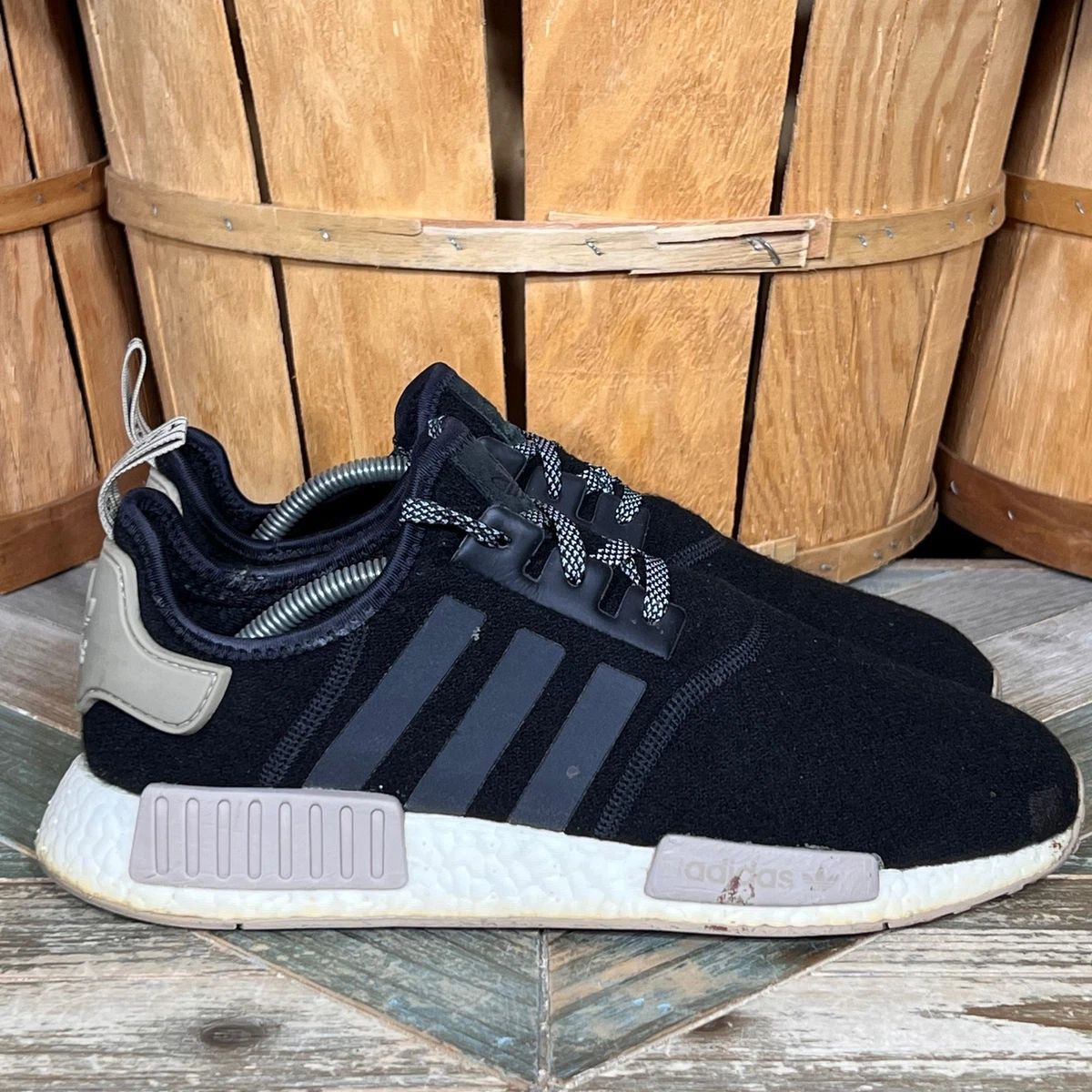 adidas gazelle silver green womens Adidas Men's NMD R1 Shoes