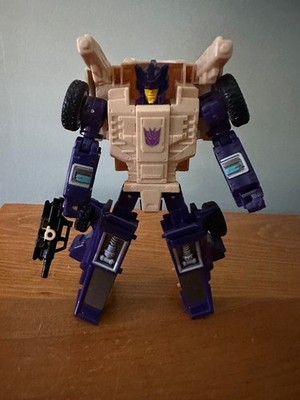 Transformers Legacy United Deluxe Class RUCKUS (Doom n Destruction Collection)