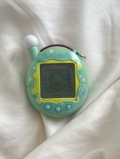 Bandai Tamagotchi Connection V4.5 European bubbles 2007 Tested Working Used