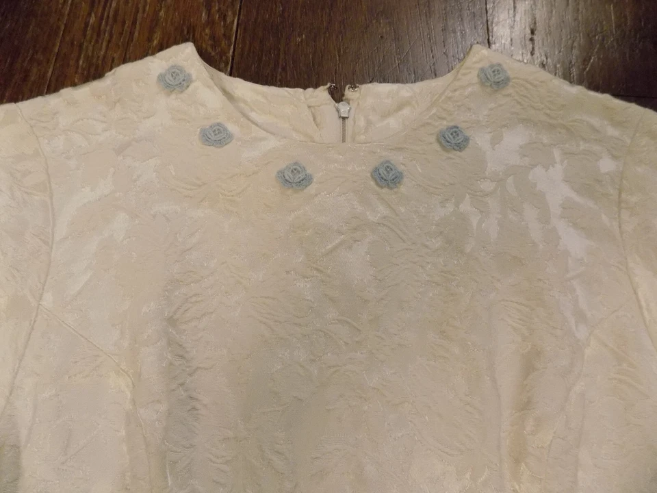 Vtg 50s 60s Boho Hippie Gown Wedding Dress Damask Floral Ivory Blue Lace Rosette - Image 3 of 4