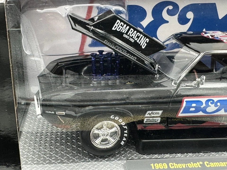 Chevrolet Camaro SS 396 B&M Racing 1969 negro M2 Machines 2024 6.650 piezas 1:24 Foto 3 de 4