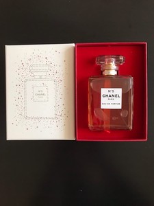 chanel nr 5 red