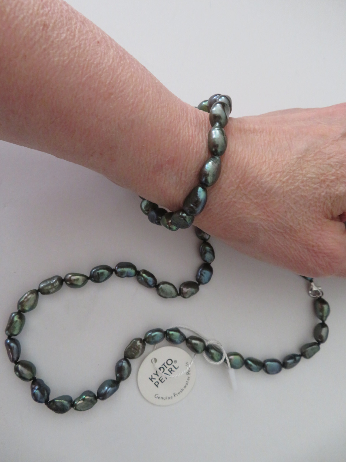 RRP £79 KYOTO PEARL SET- Peacock GENUINE Pearl Necklace 45cm & Stretch Bracelet image 2