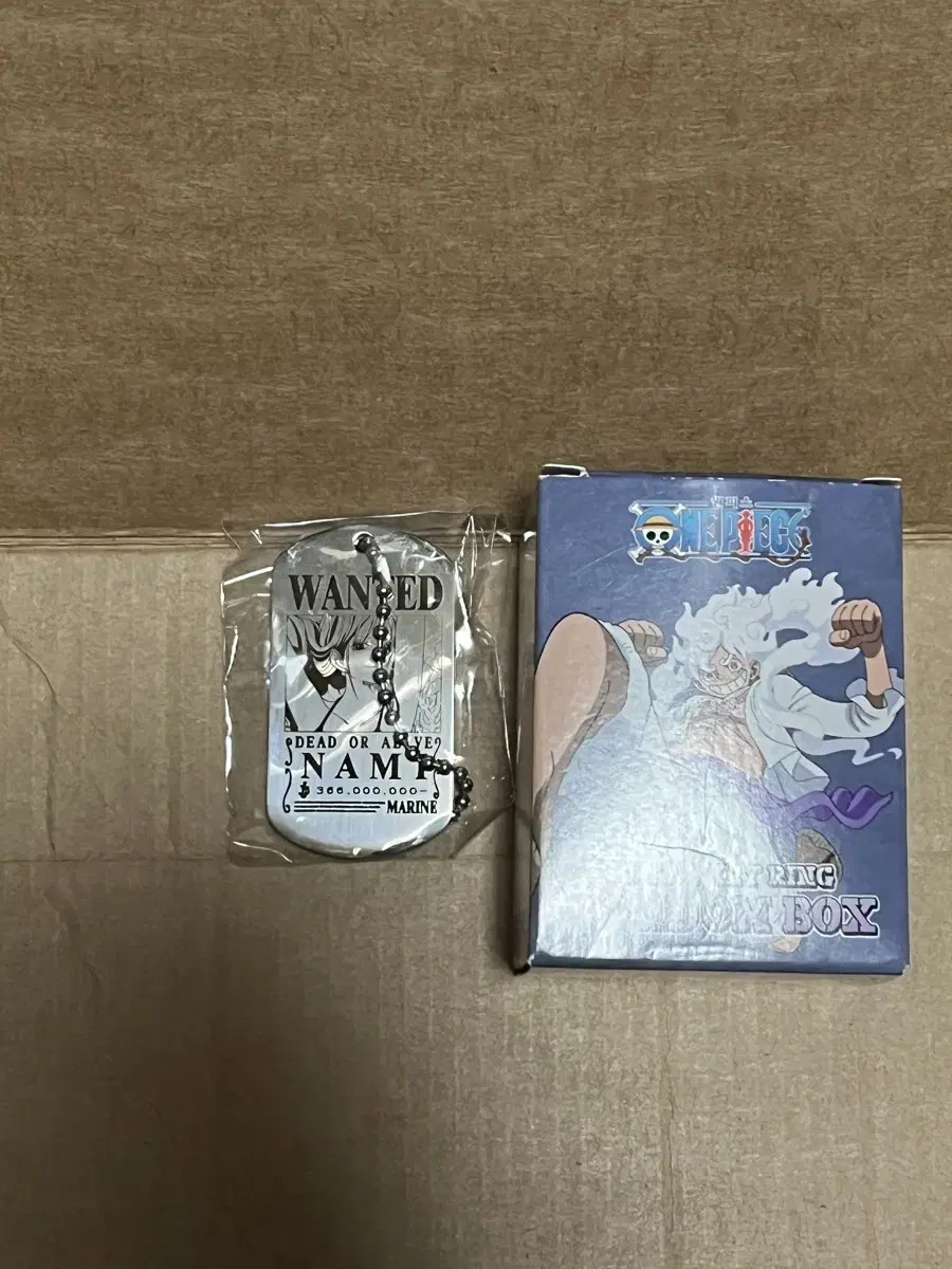 One Piece popup store Metal keyring Nami Zoro Sanji Robin Key Ring ...