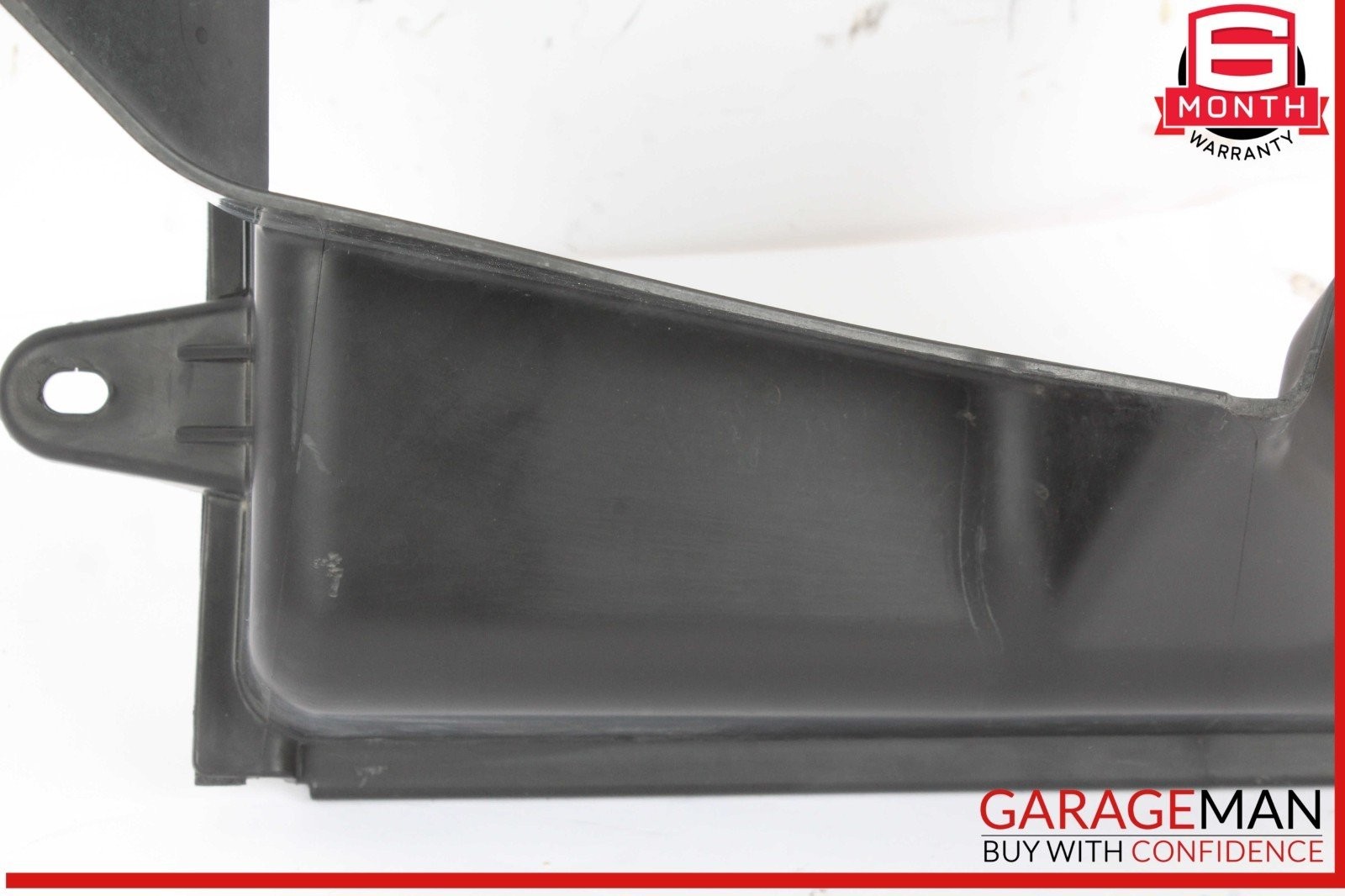 Maserati Ghibli 2014-2018 Front Right Shroud ducts Set P/N 670004139