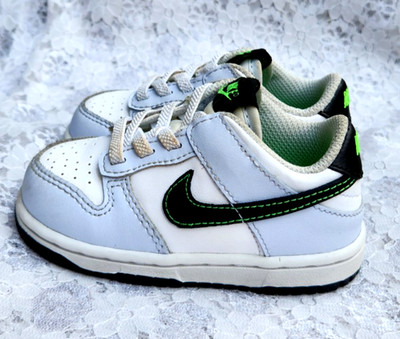 NIKE SNEAKERS FB9107-107 White Gray Strike Dunk Low, No Lace, Toddler 6C