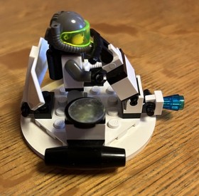Lego 1479, 6815  Blacktron II and Exploriens Hoverton, complete w/ no Manual 