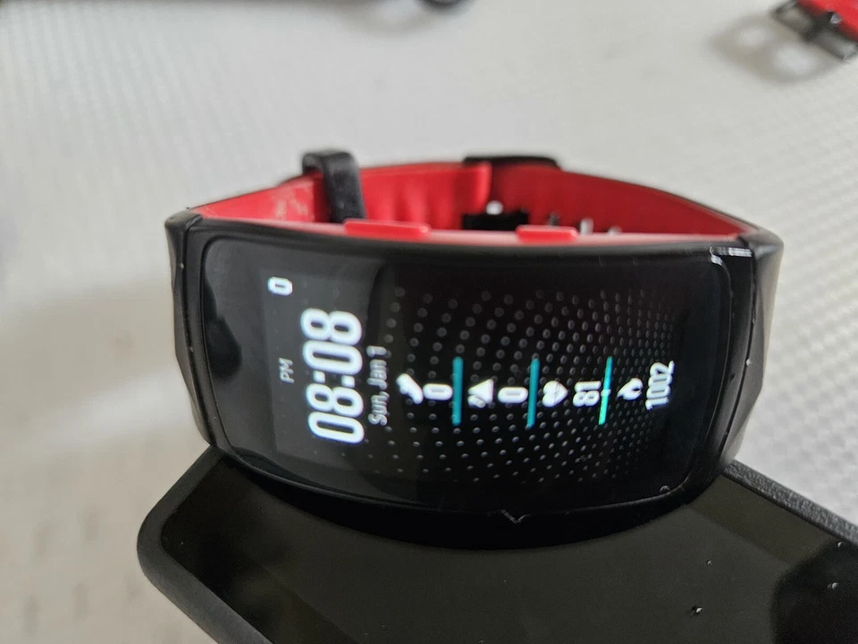 SAMSUNG SM-R365NZKAXAR Gear Fit2 Pro RED Smartwatch Fitness Band (Large) - Image 3 of 4