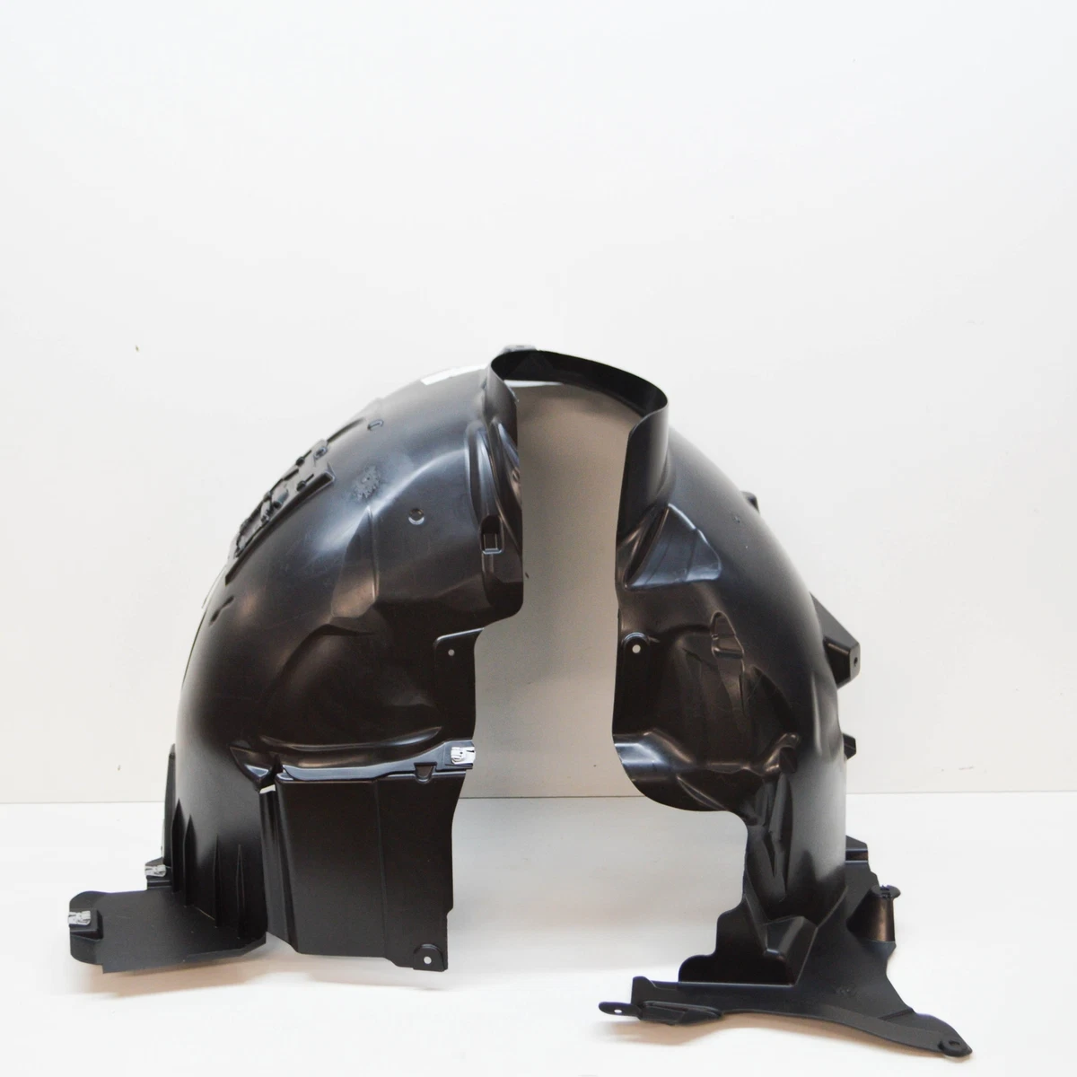 MB GLA X156 Front Right Fender Liner Splash Shield A1566900230 NEW  