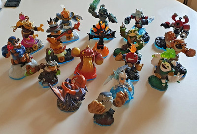 Activision Skylanders Swap Force Set 17 Figuren mit Karten / Top Zustand