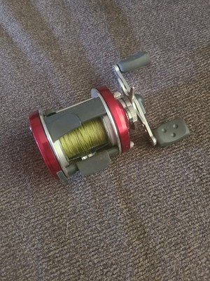 Abu Garcia Ambassadeur 6600 BCX Casting Baitcast Reel 5.3:1 Gear Ratio Red. R2