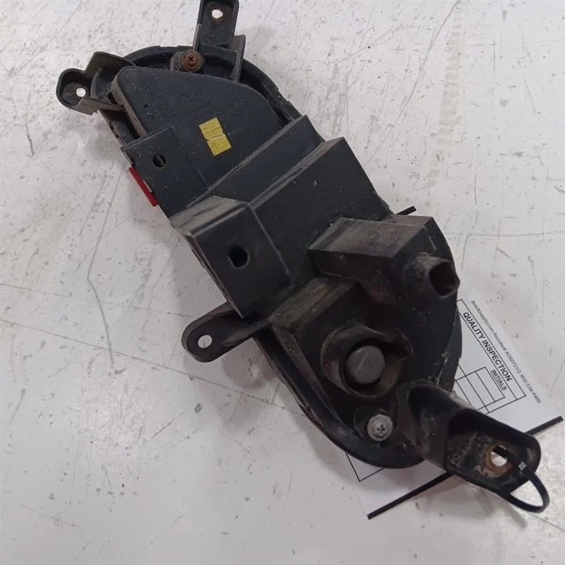 Luz de señalización trasera derecha pasajero Mazda CX-3 2016 2017 2018 Foto 2 de 4