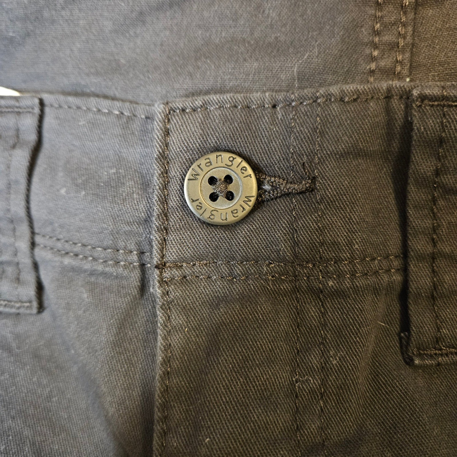 Wrangler Size 46 Relaxed Fit Black Cargo Shorts NWT image 5