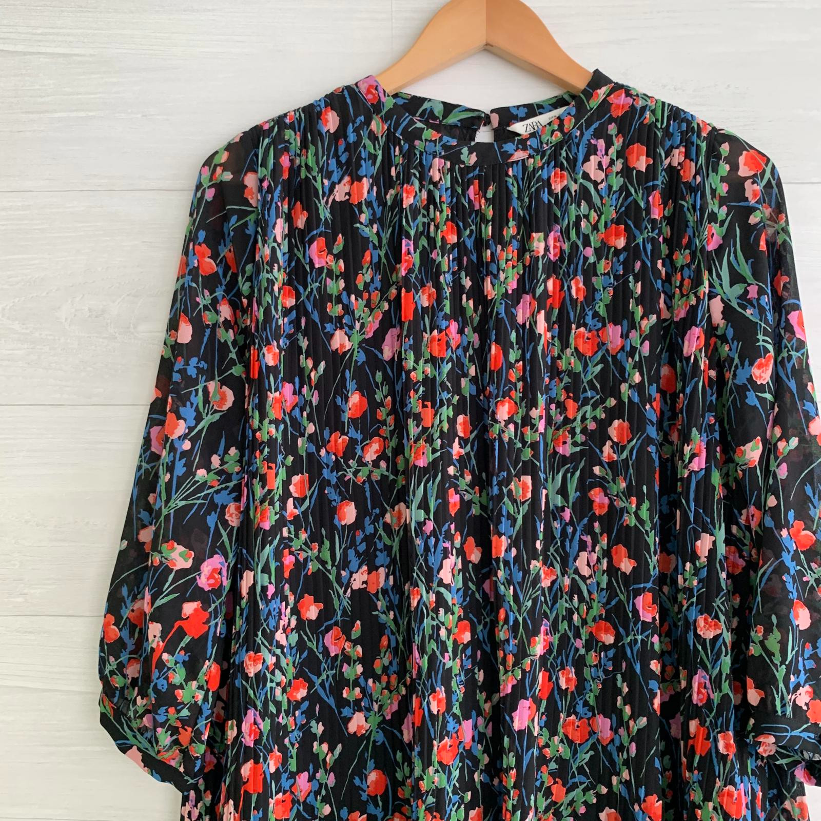 Zara - Black floral pleated chiffon swing dress s… - image 2
