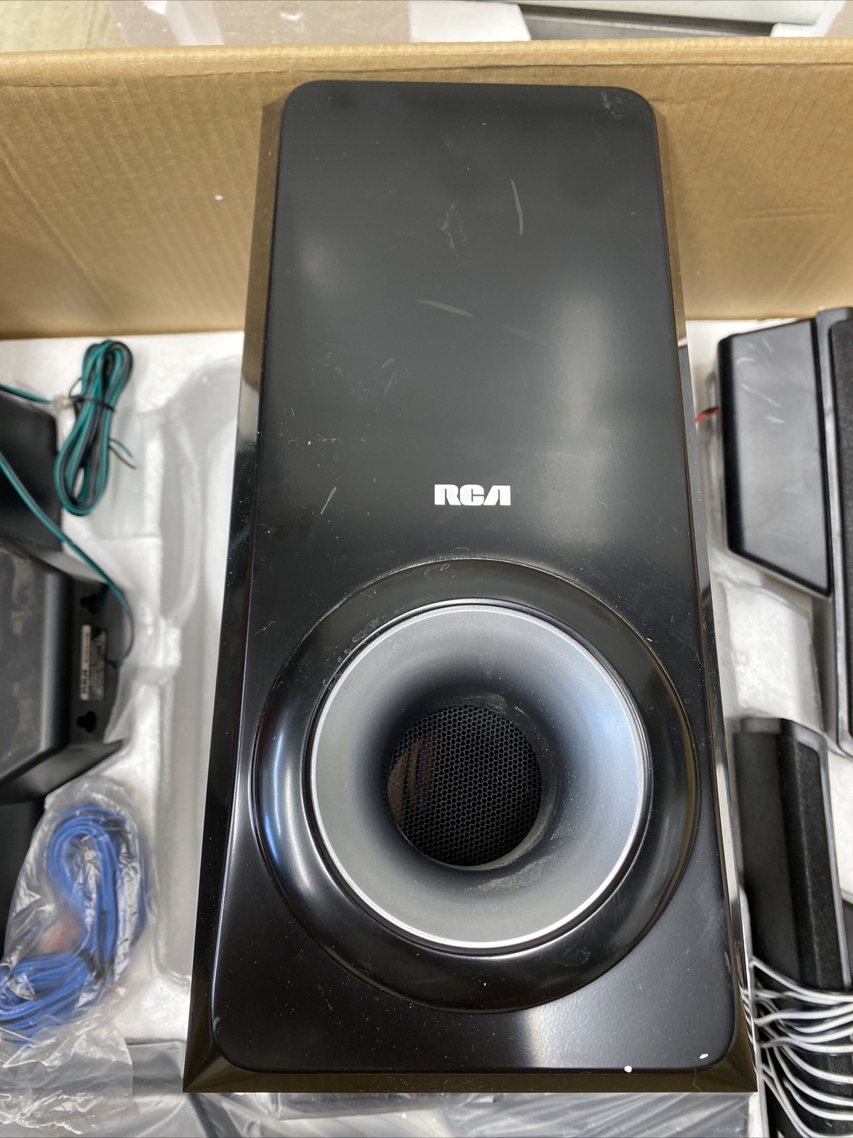 RCA DVD Home Theater System With HDMI Digital Output. RTD317W 5.1