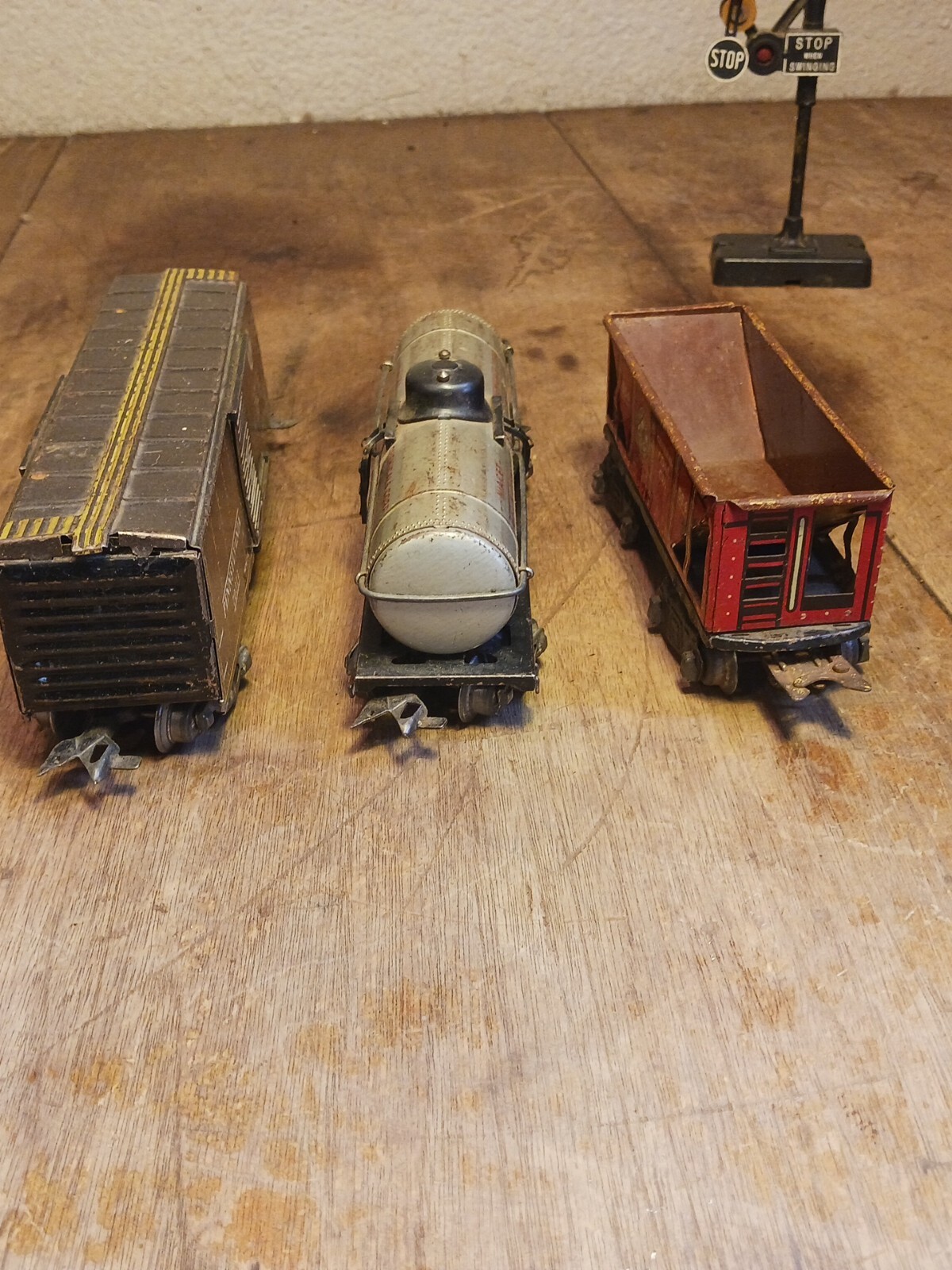 Vintage Marx/ train cars Pennsylvania New York Central Redding caboose