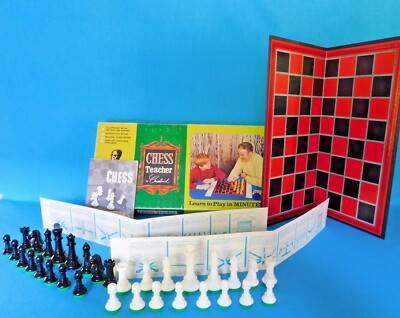 VINTAGE CHESS TEACHER GAME CRISLOID # 992 COMPLETE KING QUEEN BISHOP KNIGHT 