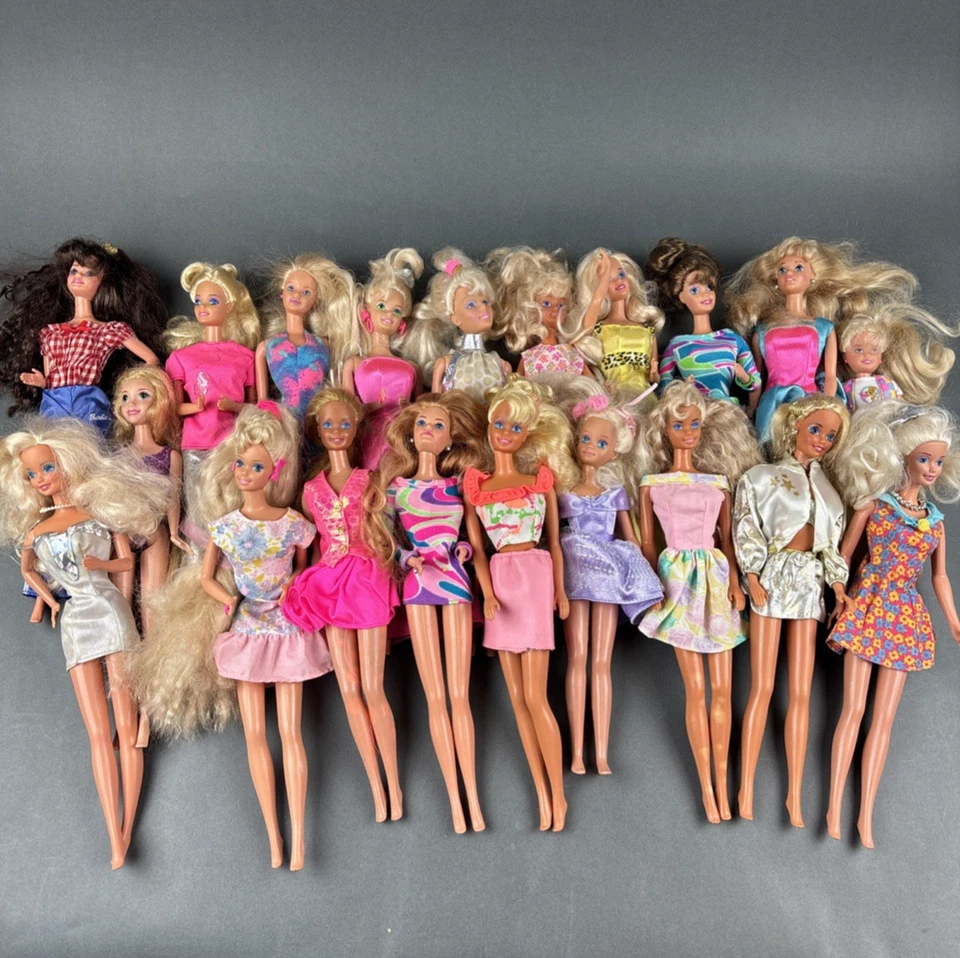 复古 批量 41 件 芭比娃娃、肯和朋友衣服 最多来自 80-90 年代 — 第 2/4 张图片