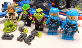 Lego 7066 Earth Defense HQ Space Alien Conquest 100% Complete