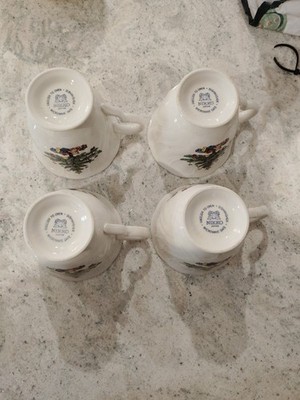 4 NIKKO  Happy Holidays  Footed Tea/Coffee Cups Japan