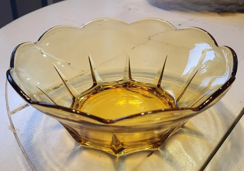 Vtg Anchor Hocking 1960s Paneled Amber Glass Bowl Scalloped Edge Yellow Gold