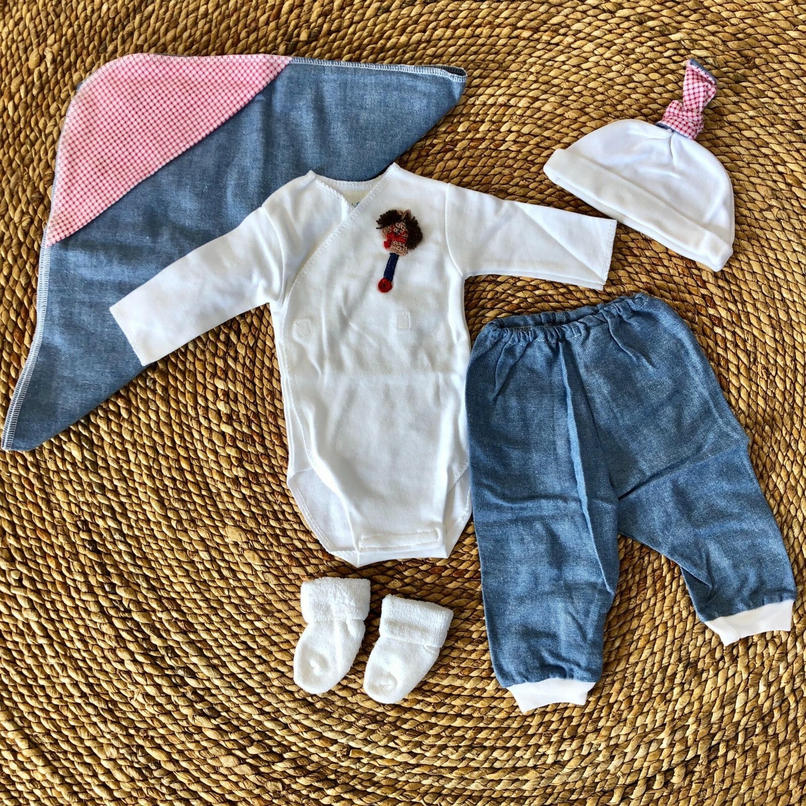 PONY Nuovo 6 8 libbre piccoli fasci 5 pezzi cappello body pantaloni coperta calze neonato bambino