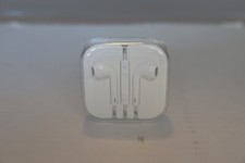 NEW Authentic Apple Wired iPhone iPad IPod Ear Buds  White AIR Buds