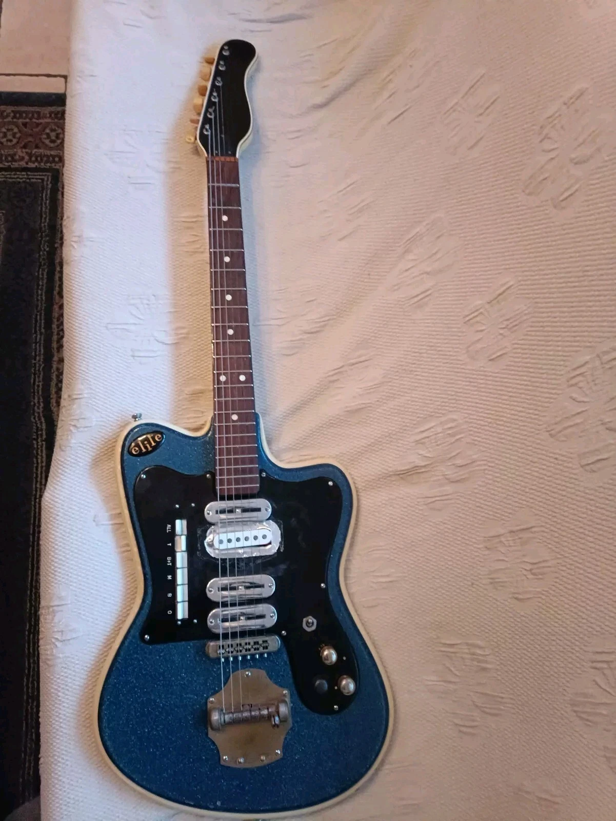 Picture 1 of 11