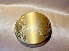 Elquin American 1950's Made in USA Vintage Gold Compact Floral Design 3"