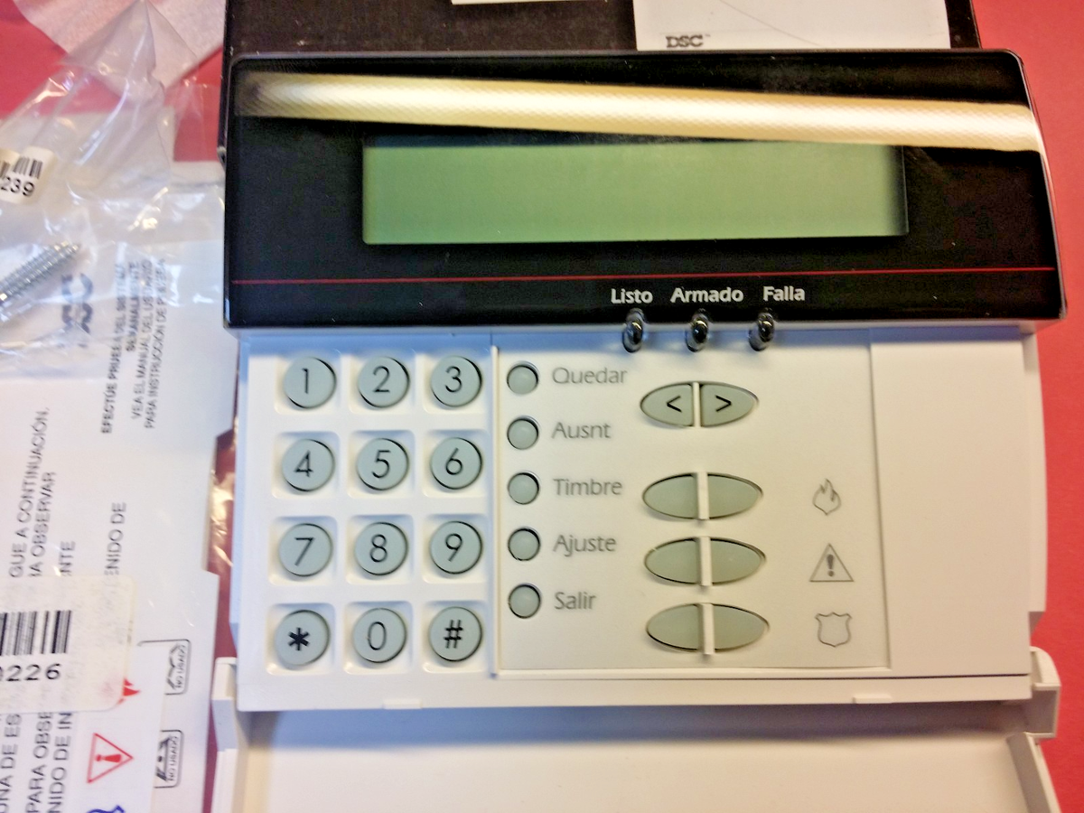 DSC LCD5500SP Power Series Spanish Alarm Keypad LCD-5500SP RARE