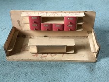 X 18) Alter Kaufmannsladen aus Holz mit Schubladen und Ablage Flächen *