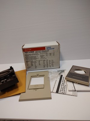 Honeywell T651 A 2028 Light Duty Line Voltage Heat-Cool Thermostat