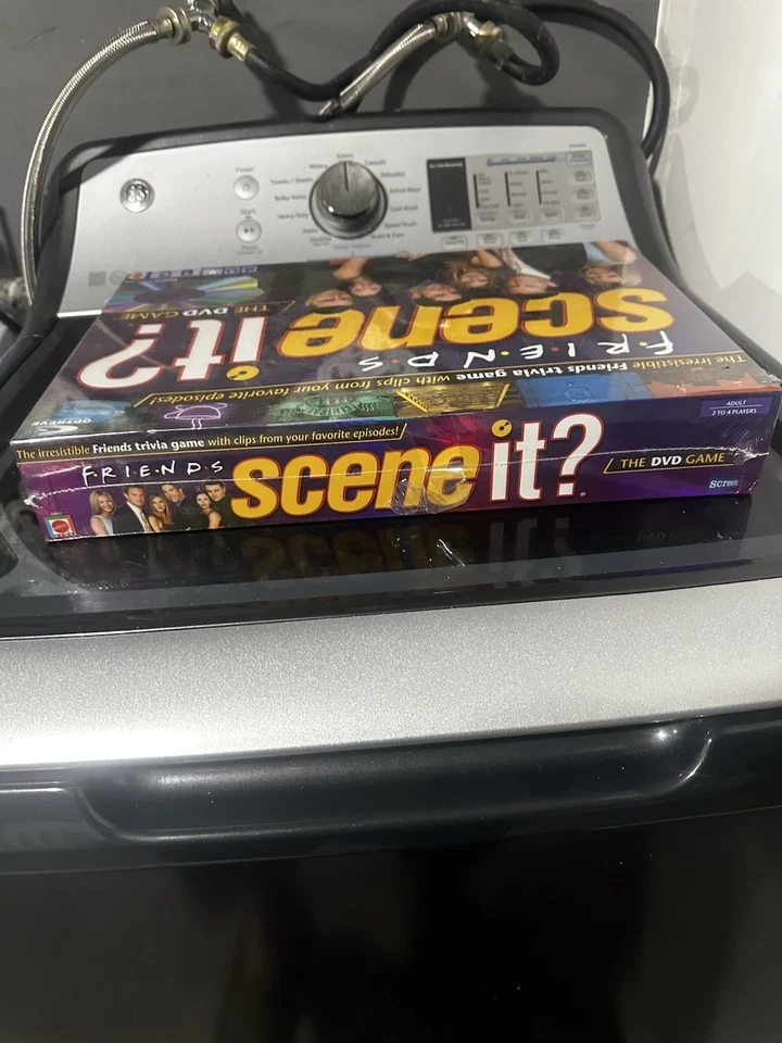 Scene It? Friends Edition DVD Game (2005) Mattel  -NEW SEALED - Image 4 of 4