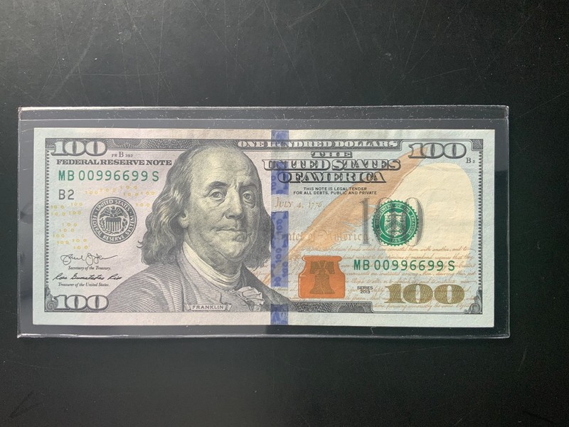 2013 $100 DOLLAR BILL MB00996699S contains 4 pairs together.