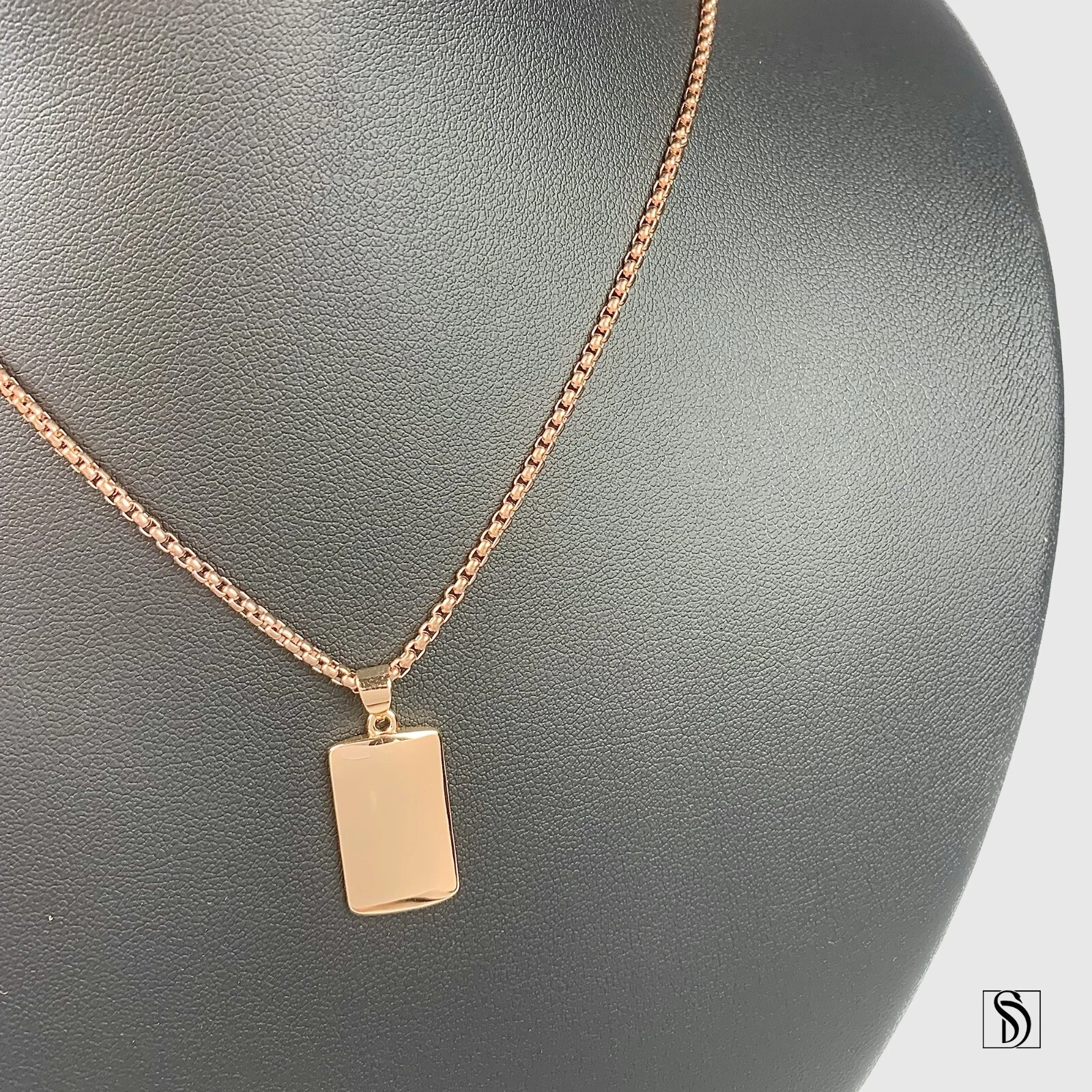 Collier pendentif simple minimaliste en or rose 18 carats, élégante chaîne de boîtes délicate