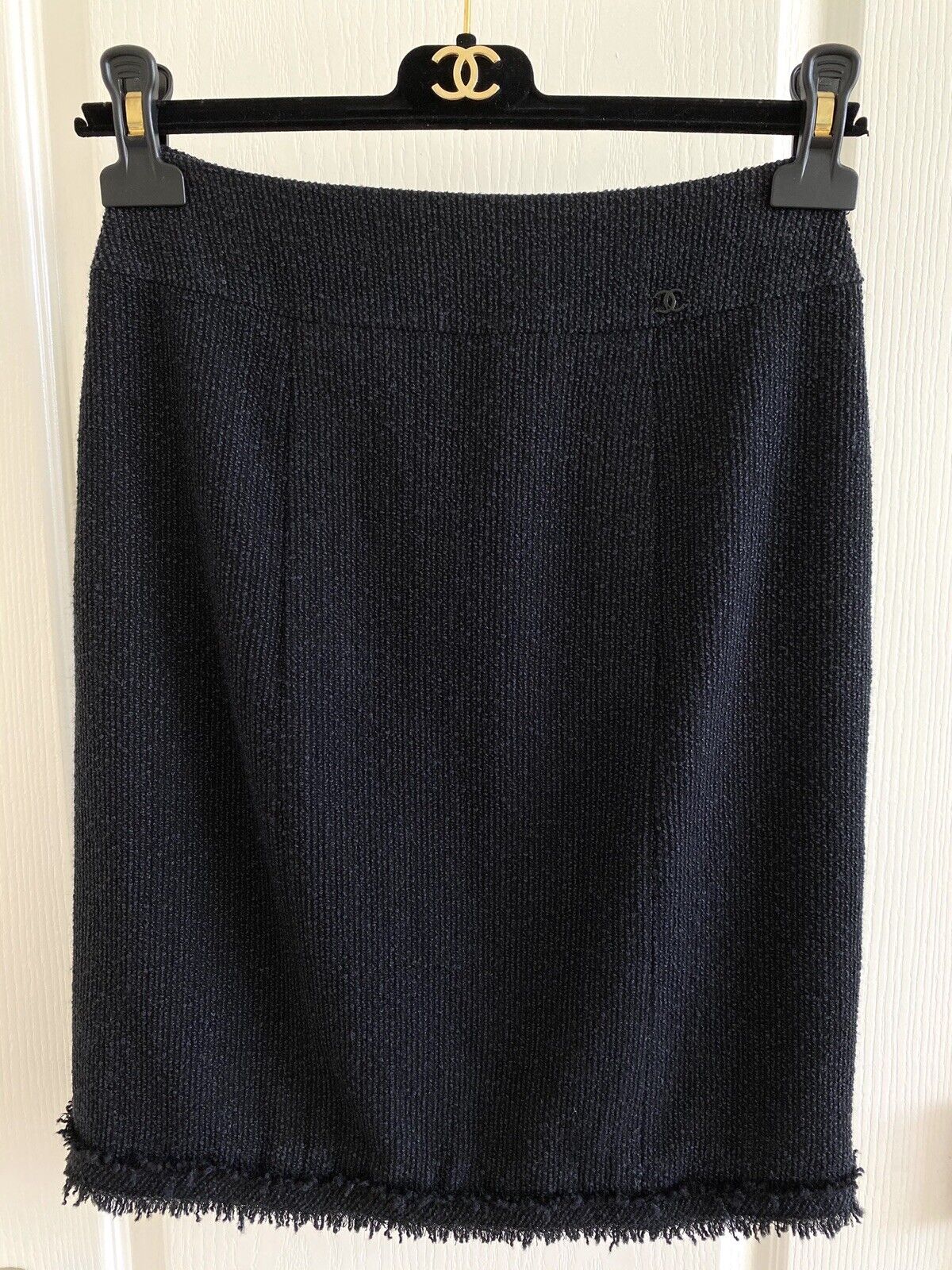 CHANEL 04P BLACK TWEED PENCIL SKIRT FR 34 - image 1