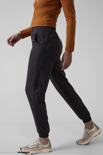 Athleta Brooklyn lined camo jogger 