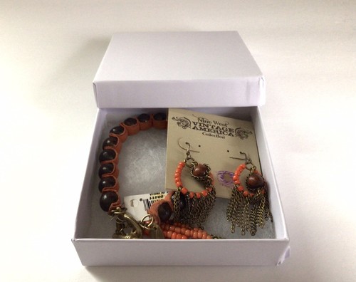 NUEVO Juego de Pulsera/Pendiente Colección América Nine West Cuentas Naranja/Marrón - Imagen 7 de 7