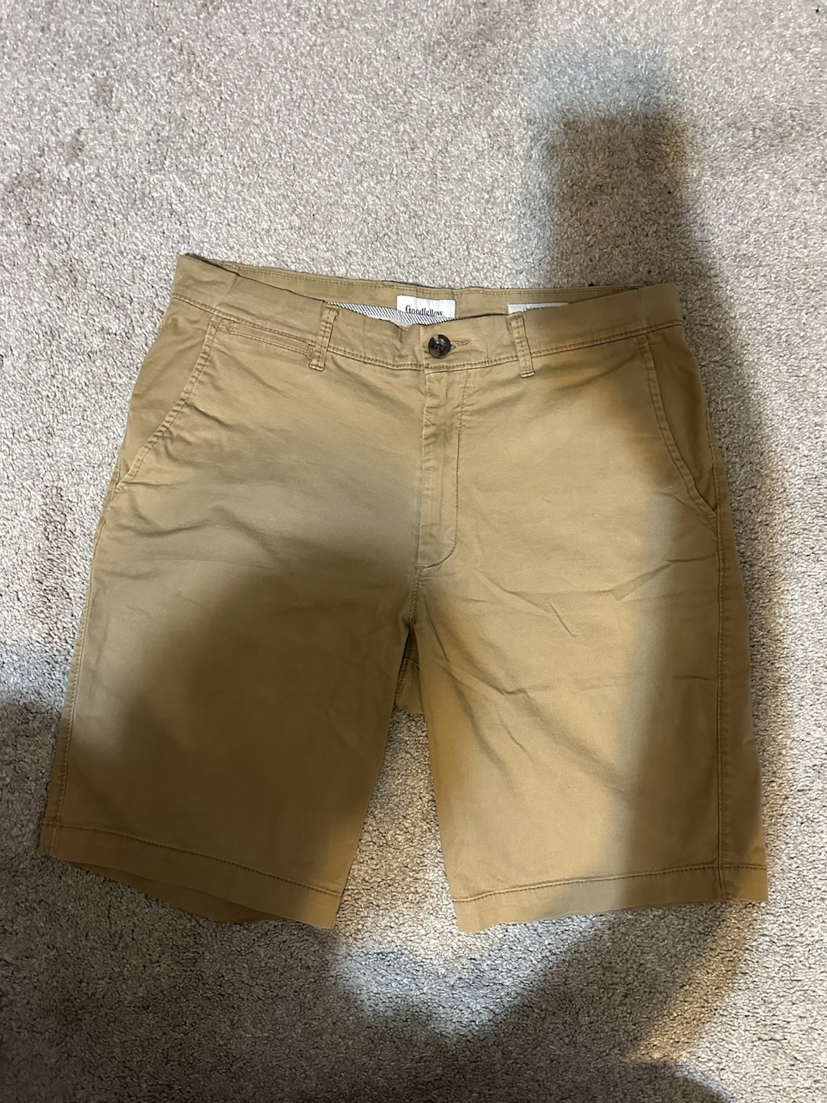 Goodfellow Mens Beige Khaki Stretch Slim Shorts 8.5 Inseam Size 32