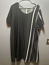 Women’s Lightweight Dress by Shein. Size 1XL Black with White Dots. Short Sleeve
