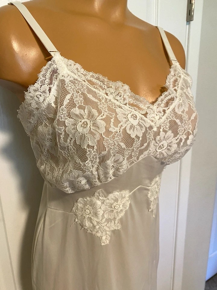 DE COLECCIÓN AÑOS 60 FORMA JUVENIL BLANCO CON CORPIÑO DE ENCAJE ESMERILADO NAILON SLIP COMPLETO EE. UU. TALLA 36 Foto 4 de 4