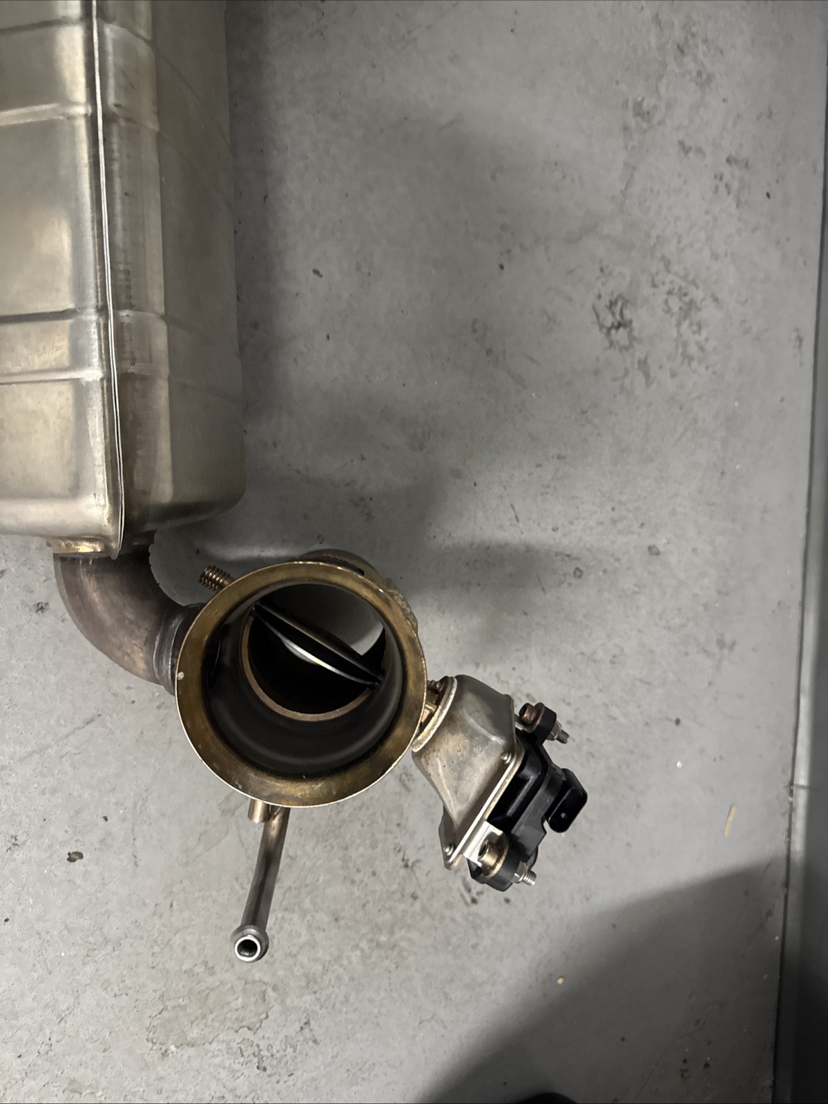 Ferrari SF90 Muffler P/N 958639